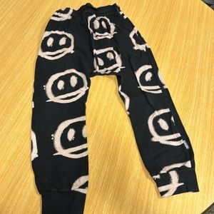 Nununu light baggy pants, size 10/11. Gentle used condition.